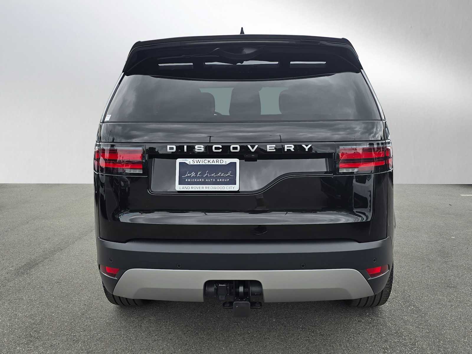 New 2025 Land Rover Discovery S image 4