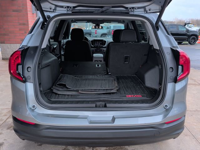 Used 2023 GMC Terrain SLE w/ Driver Convenience Package image 23