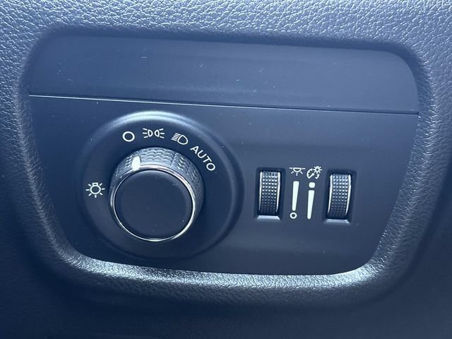 Used 2024 Jeep Grand Cherokee Altitude AWD/4WD image 30