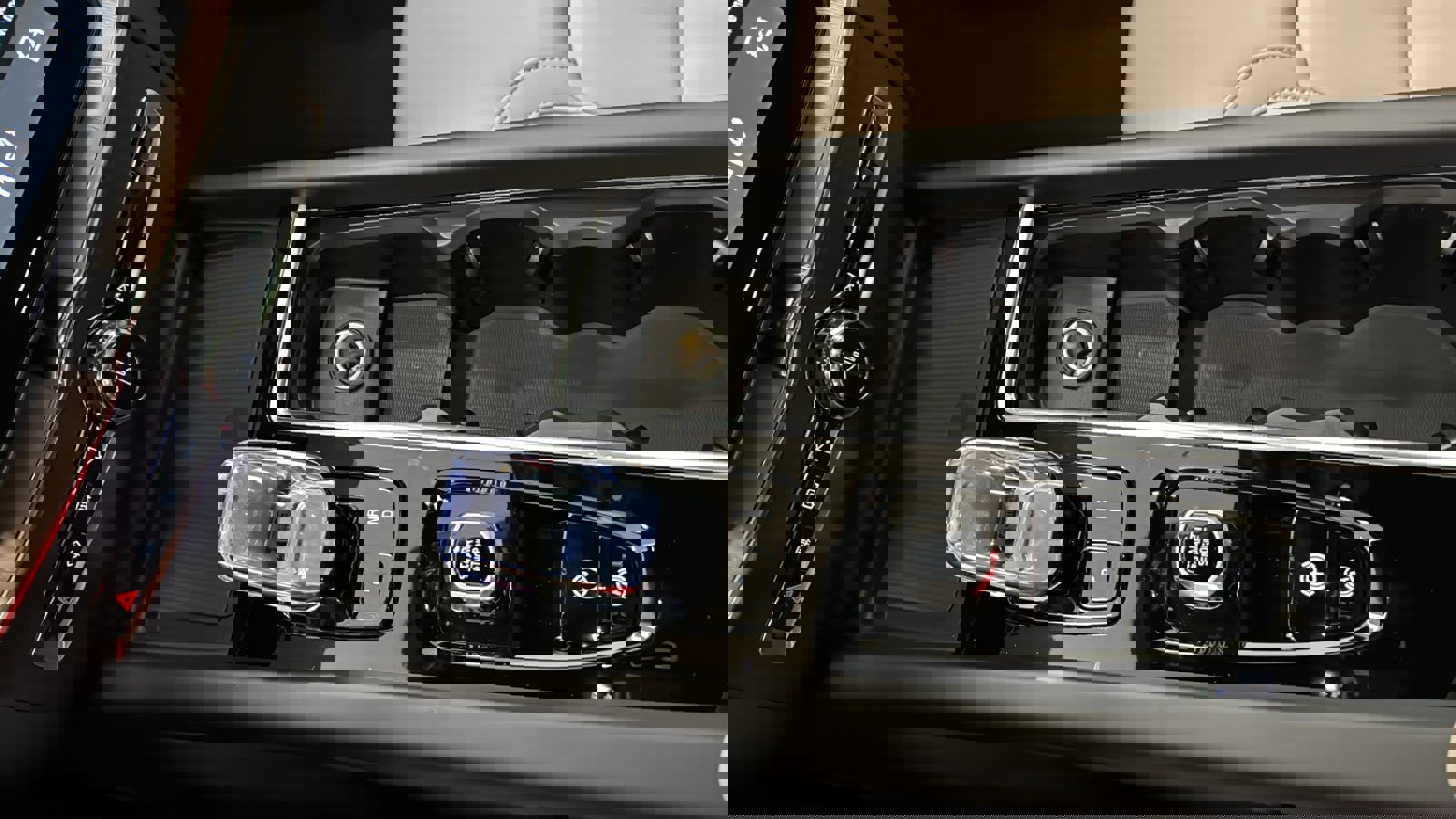 New 2026 Volvo XC60 T8 Plus w/ Protection Package Premier image 19