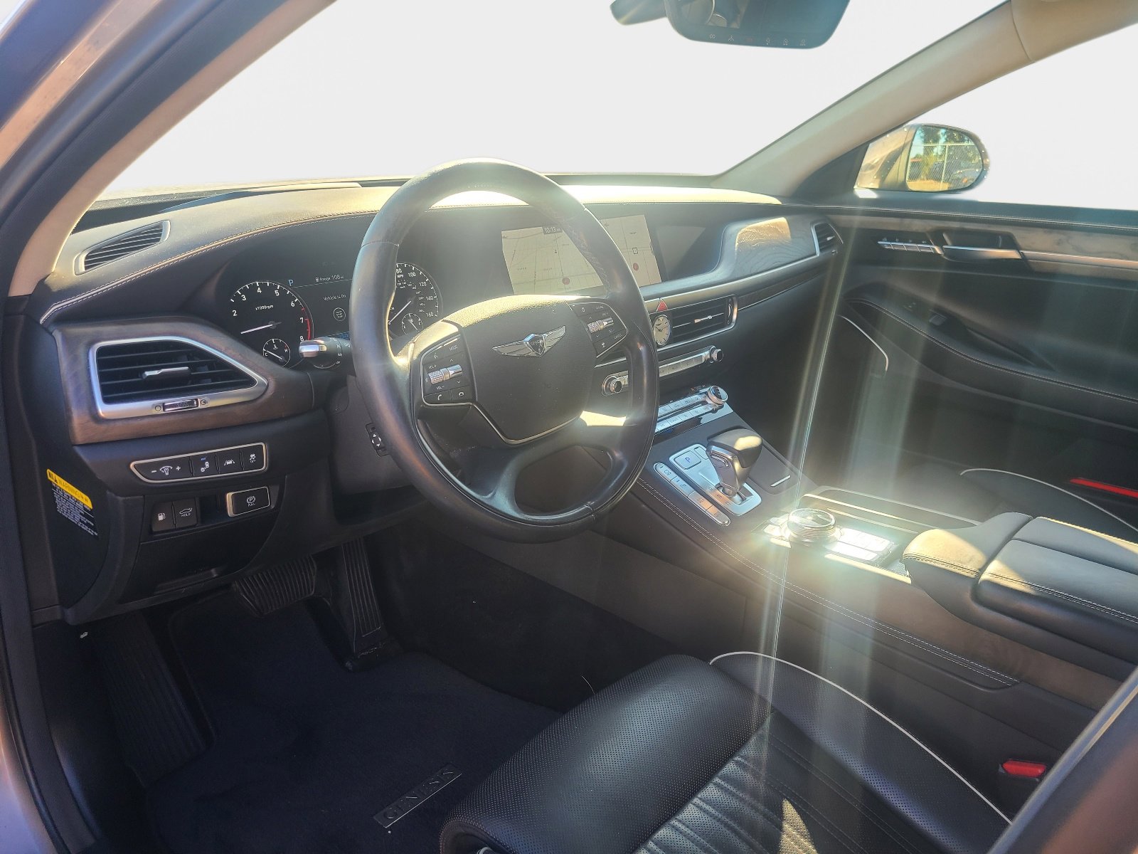Used 2021 Genesis G90 5.0 Ultimate image 9