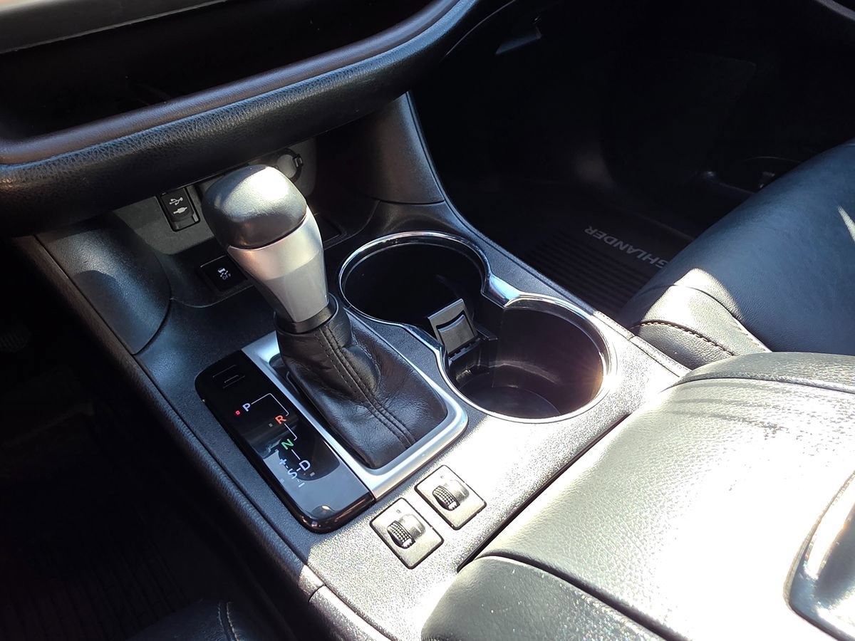 Used 2018 Toyota Highlander XLE FWD image 39