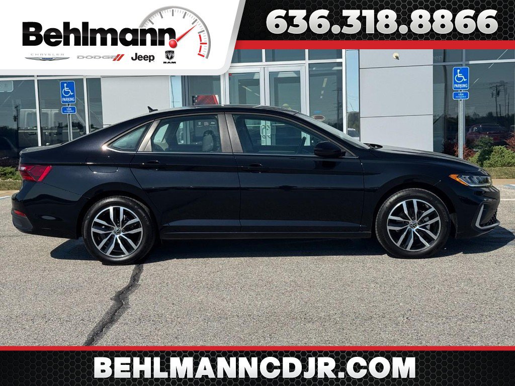 Used 2025 Volkswagen Jetta SE