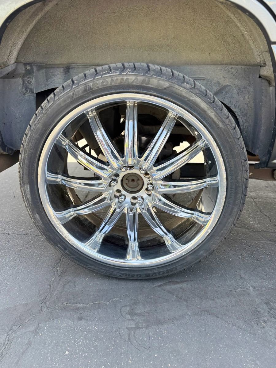 Used 2002 GMC Yukon SLE image 23