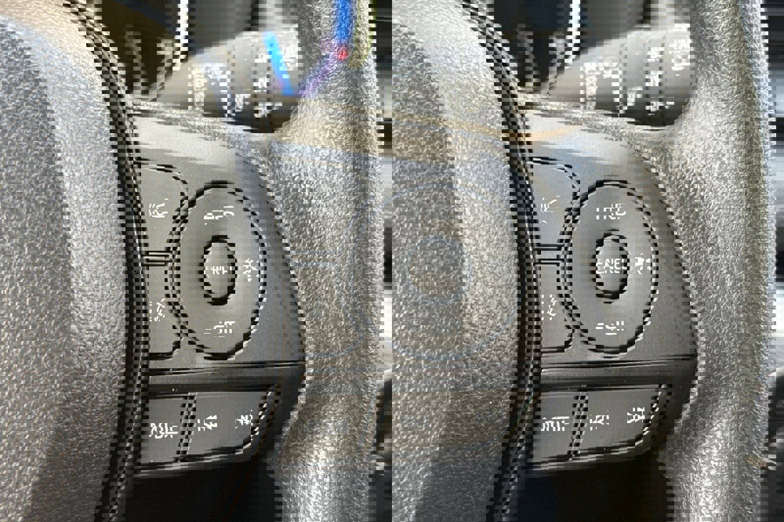 New 2025 Toyota RAV4 XLE image 28