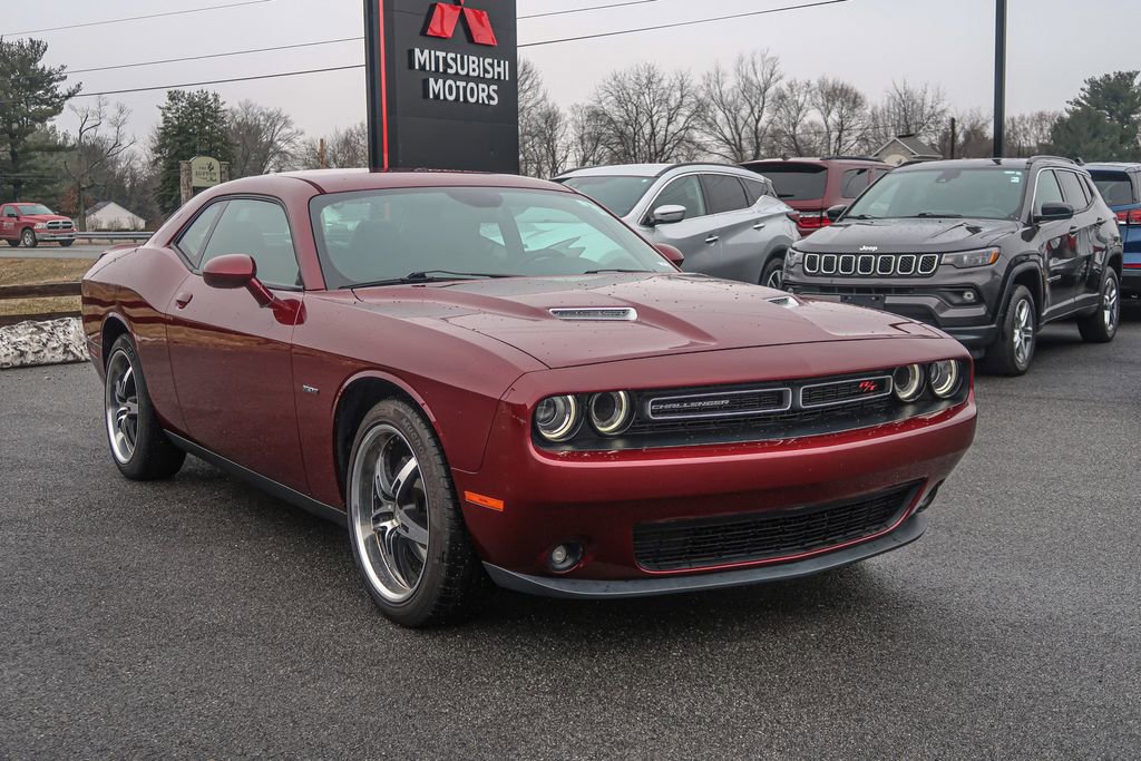 Used 2018 Dodge Challenger R/T image 8