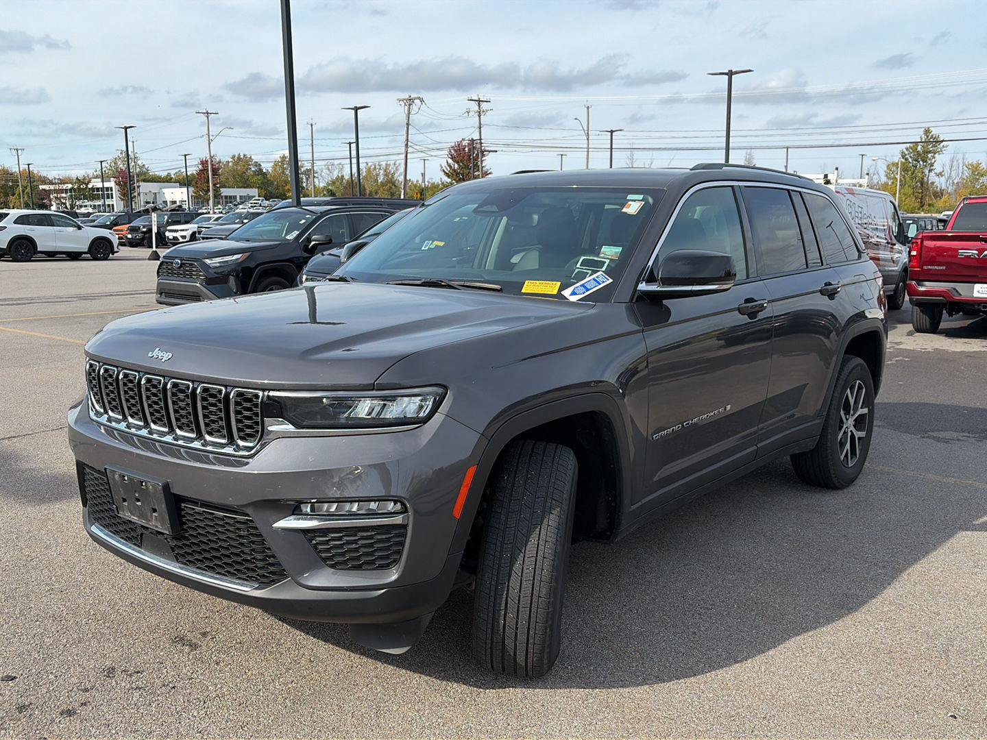 Used 2023 Jeep Grand Cherokee Limited AWD/4WD image 4