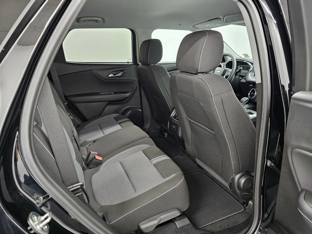 Used 2026 Chevrolet Blazer LT FWD image 25
