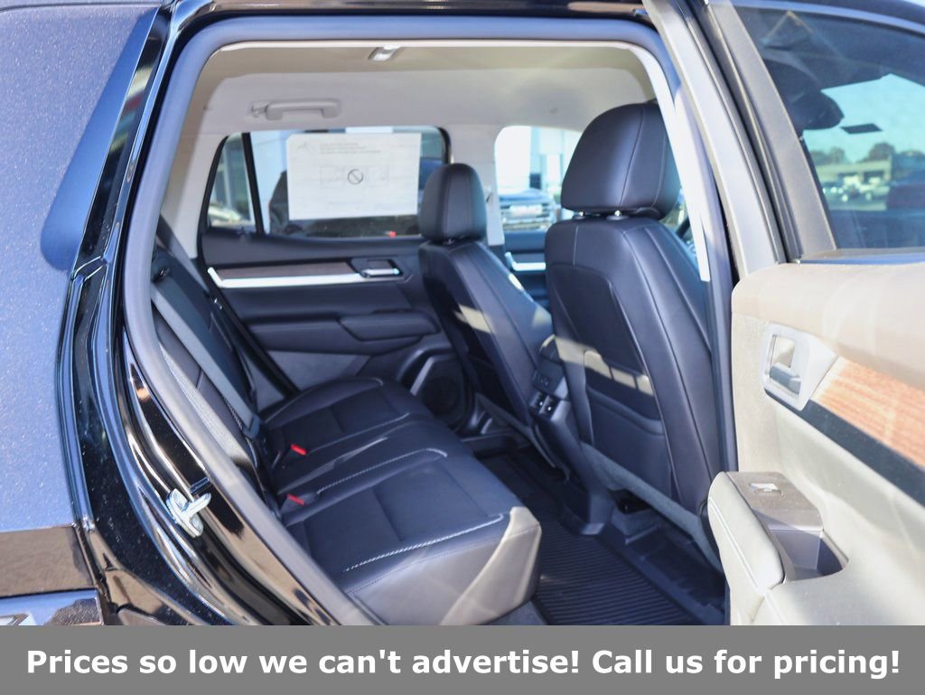 New 2026 GMC Terrain Denali w/ LPO, Floor Liner Package image 33