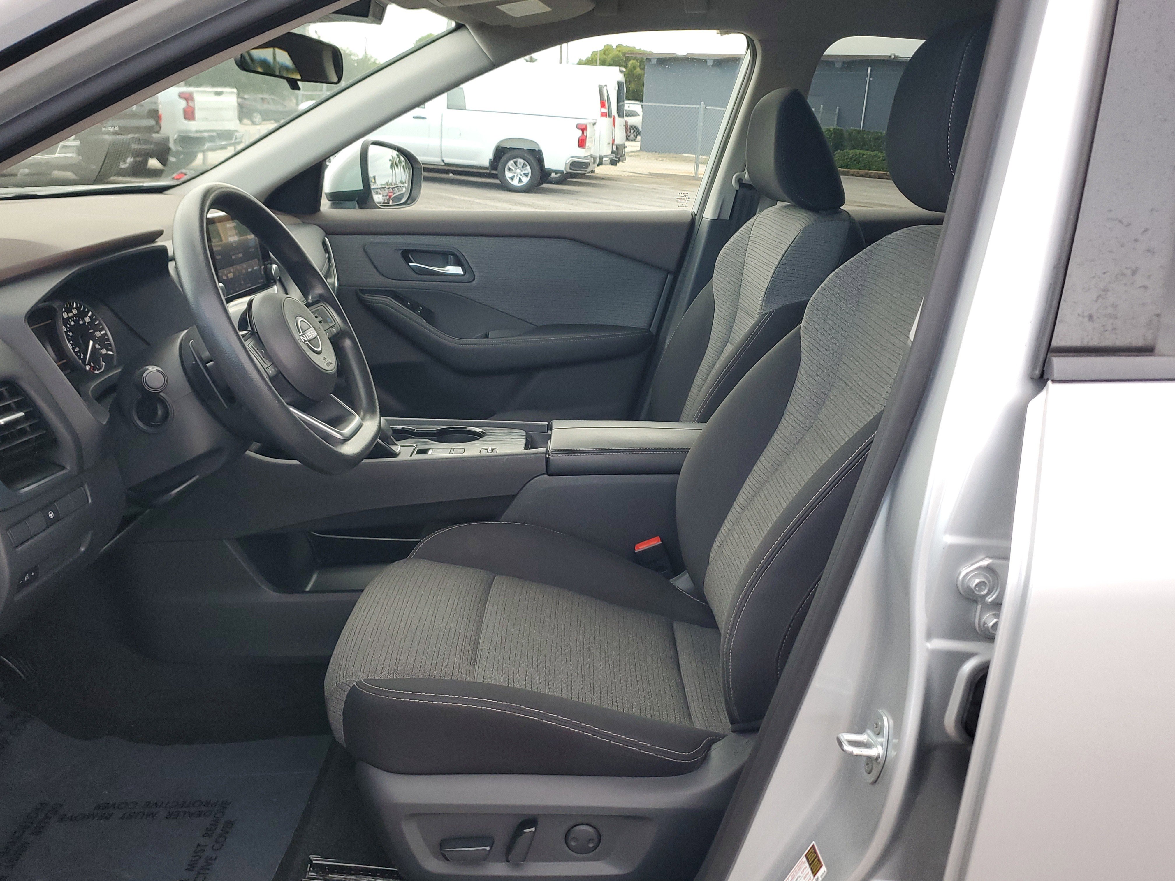 Certified 2022 Nissan Rogue SV image 11