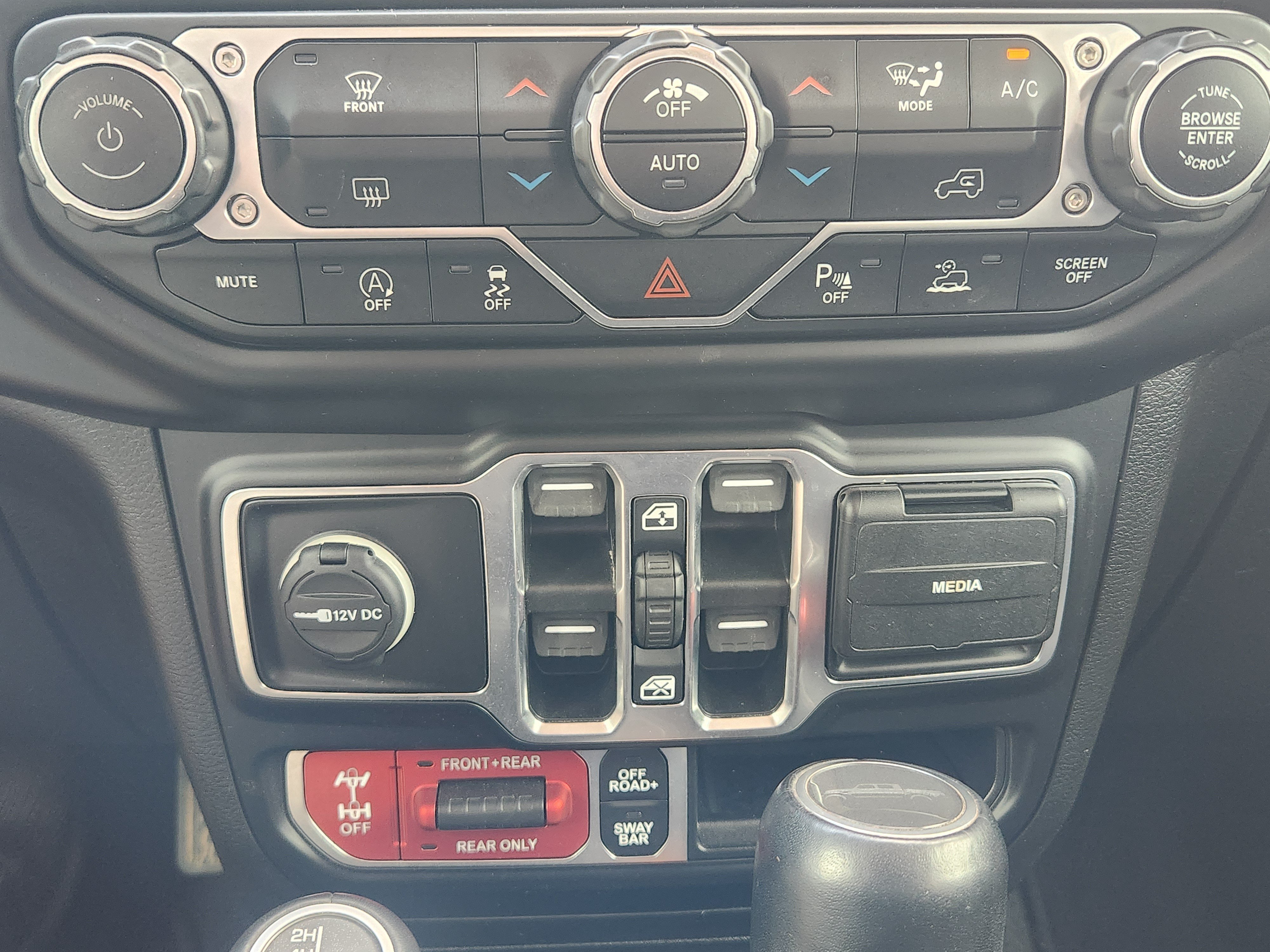 Used 2020 Jeep Gladiator Rubicon AWD/4WD image 14