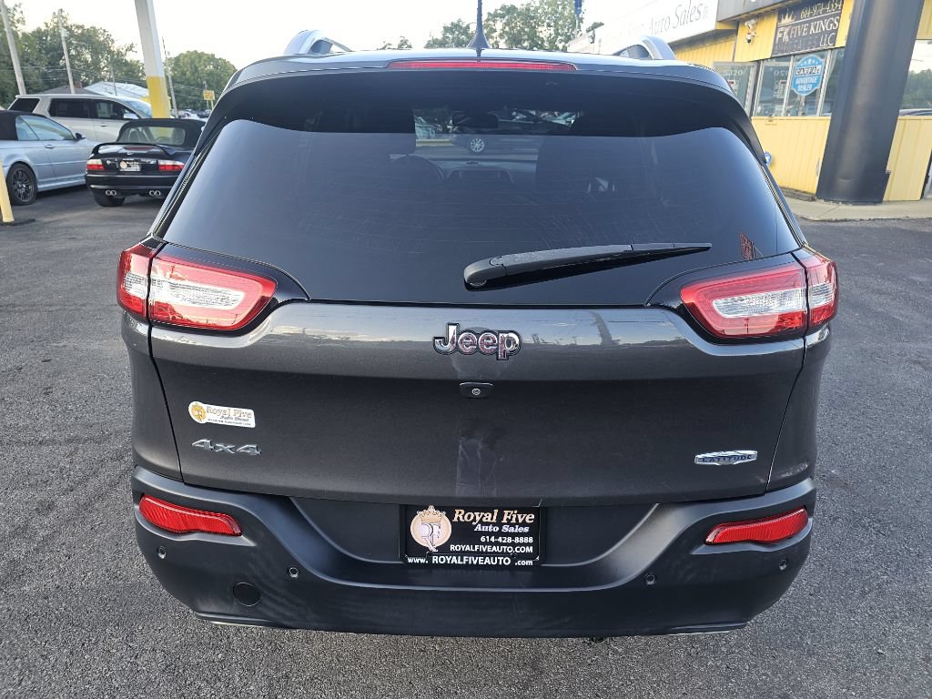 Used 2016 Jeep Cherokee Latitude w/ Safety/Convenience Group AWD/4WD image 13