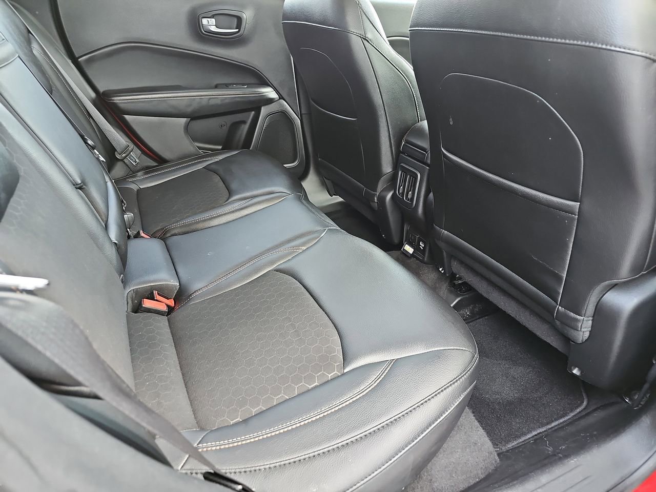 Used 2018 Jeep Compass Latitude w/ Popular Equipment Group image 14