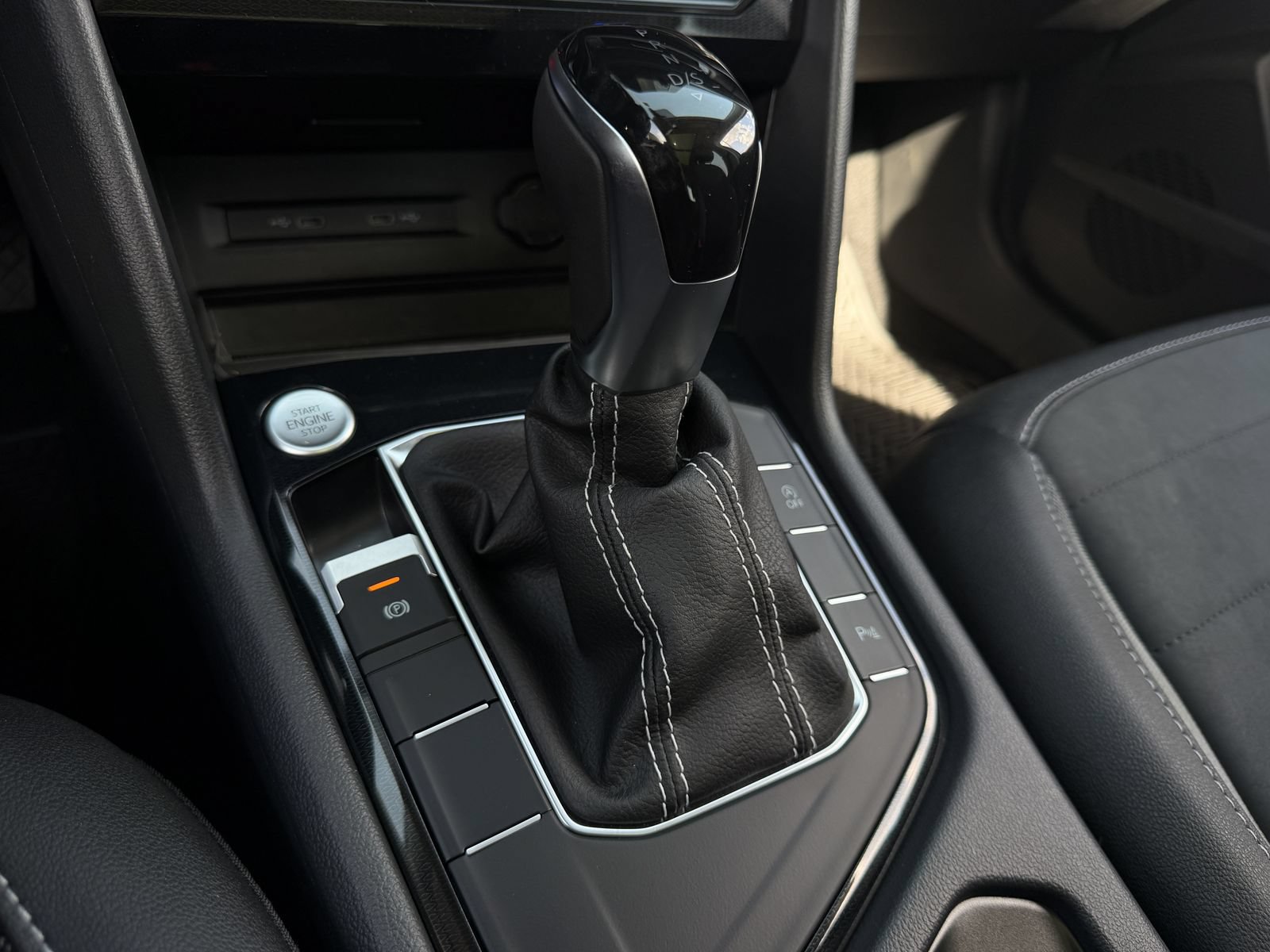 New 2026 Volkswagen Taos SE FWD image 20
