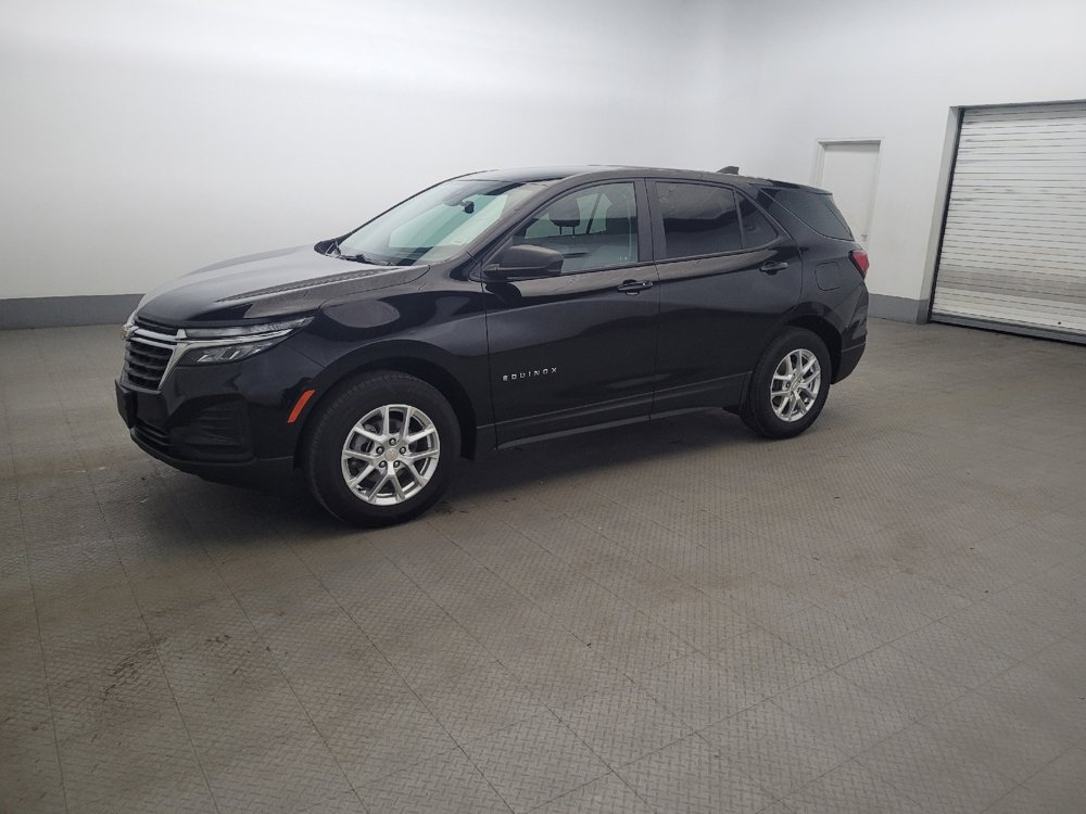 Used 2024 Chevrolet Equinox LS AWD/4WD image 2