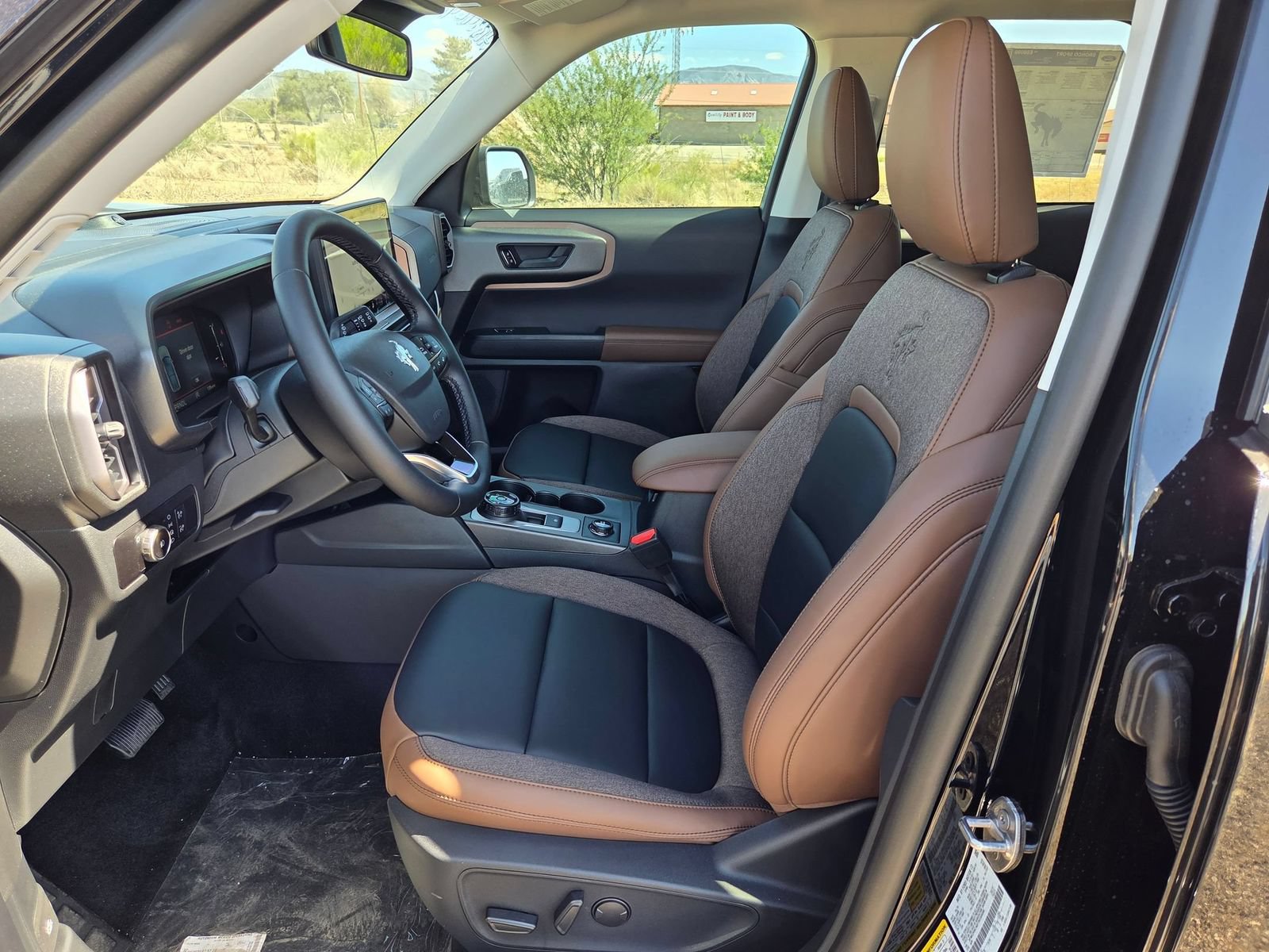 New 2026 Ford Bronco Sport Outer Banks w/ Outer Banks Tech Package+ AWD/4WD image 11