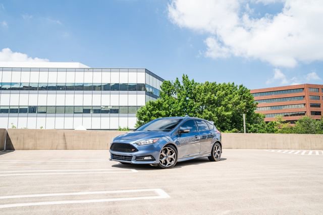 Used 2018 Ford Focus ST image 33