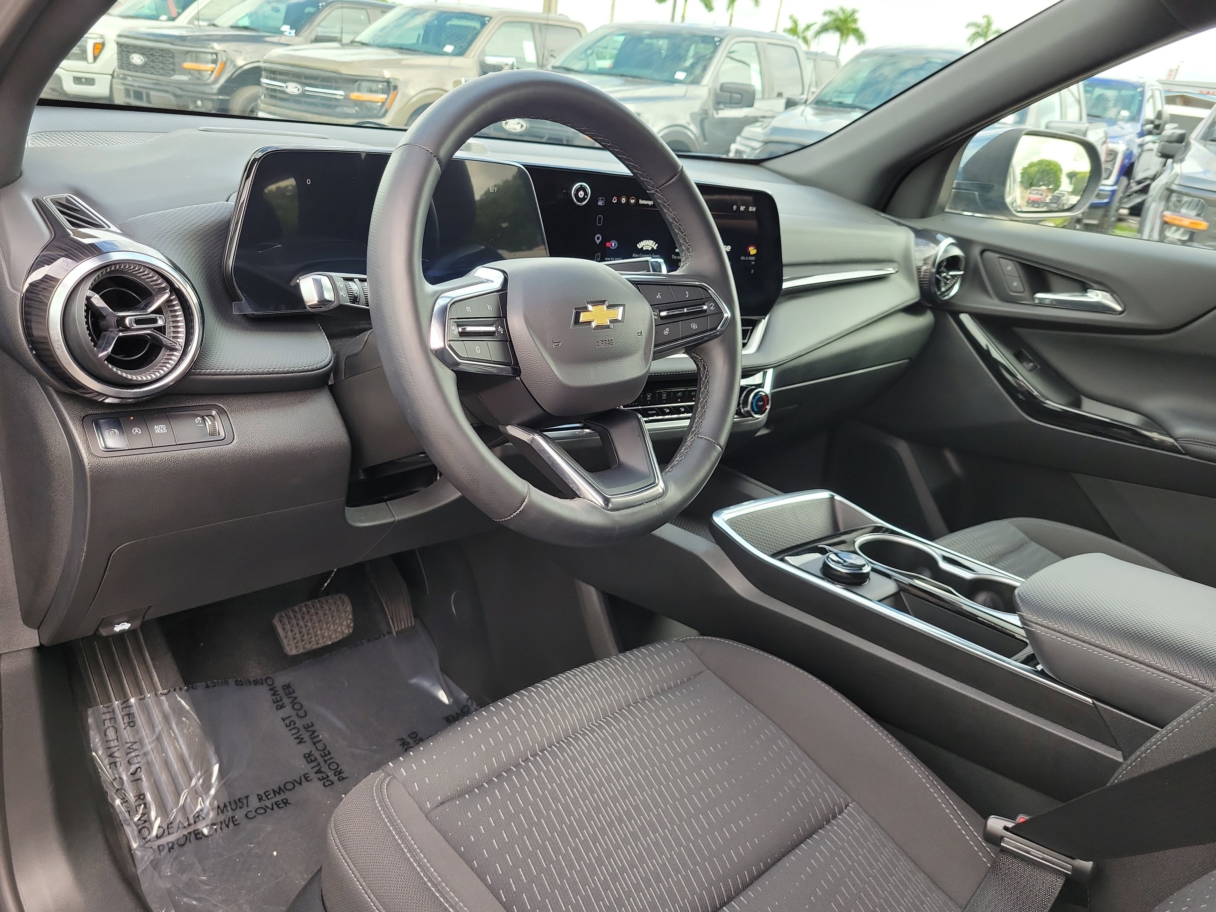 Used 2026 Chevrolet Equinox LT FWD image 9