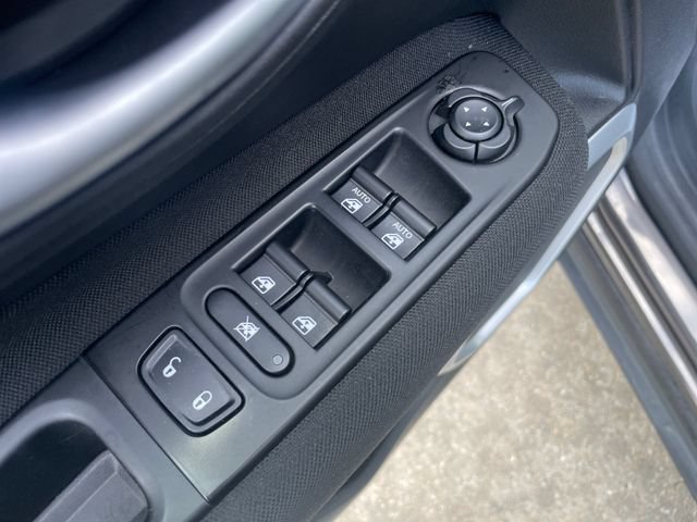 Used 2020 Jeep Renegade Latitude AWD/4WD image 21