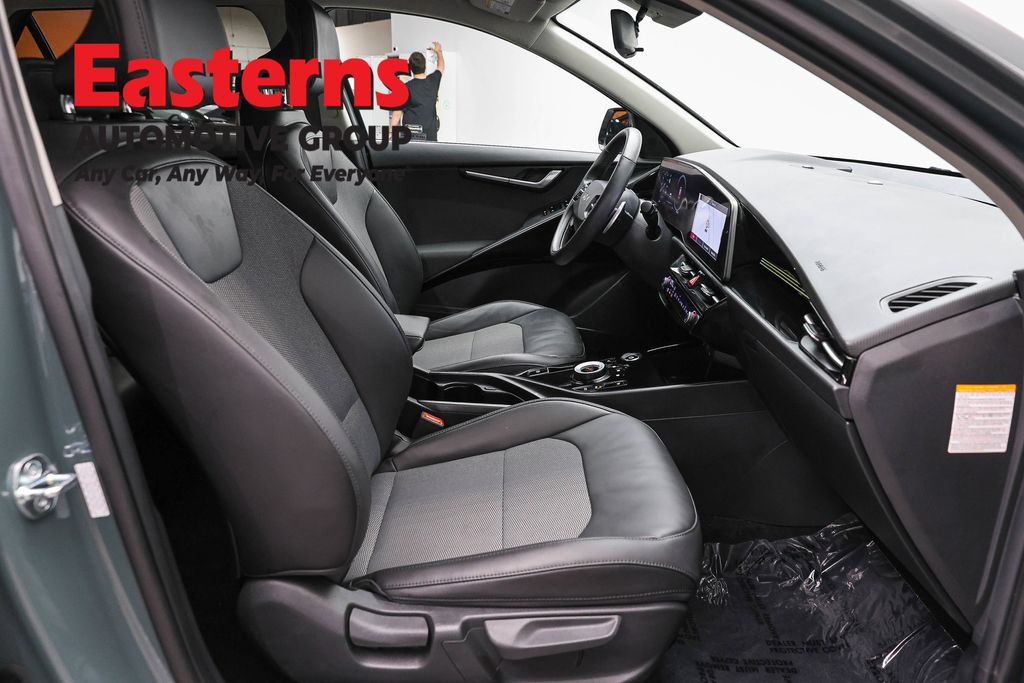 Used 2023 Kia Niro Wind w/ Wind Preserve Package FWD image 23