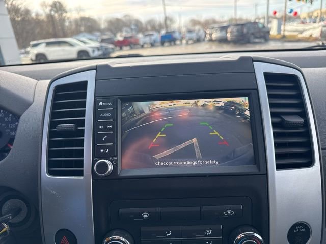 Used 2019 Nissan Frontier SV image 2