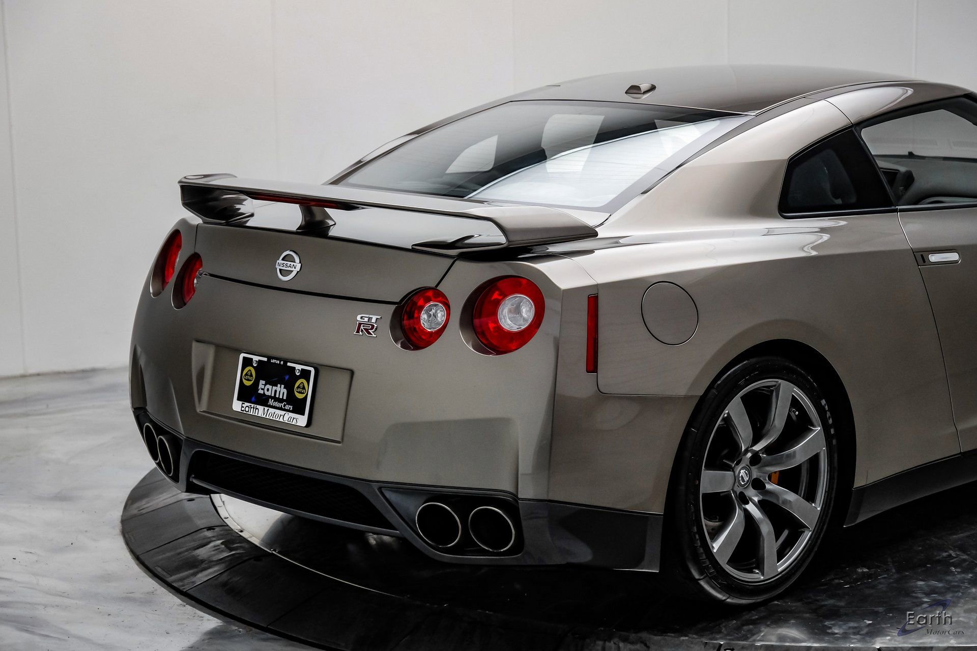 Used 2009 Nissan GT-R Premium image 20