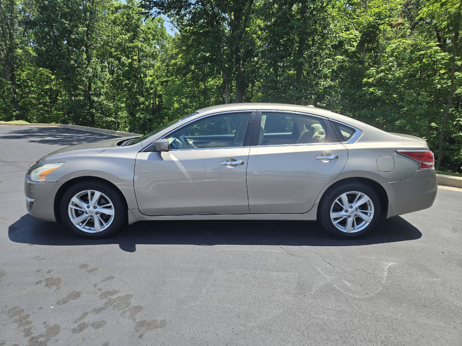 Used 2014 Nissan Altima 2.5 SV FWD image 5