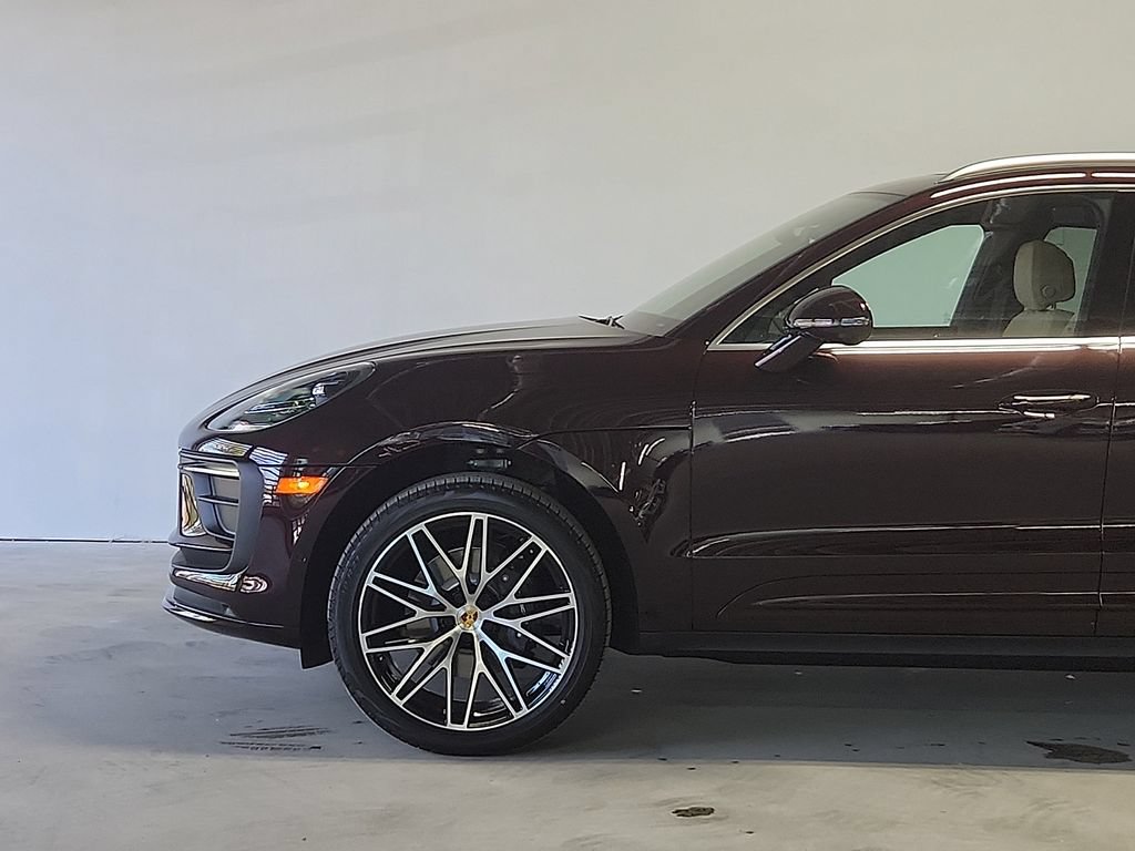 New 2026 Porsche Macan AWD/4WD image 6