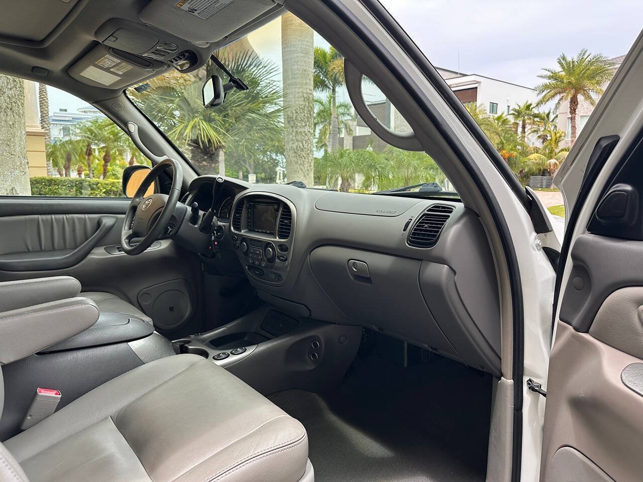 Used 2007 Toyota Sequoia Limited RWD image 58