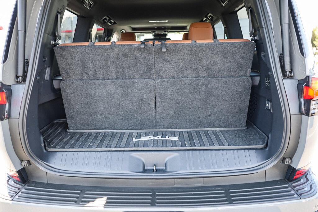 Used 2024 Lexus GX 550 w/ Accessory Package (2T) AWD/4WD image 31