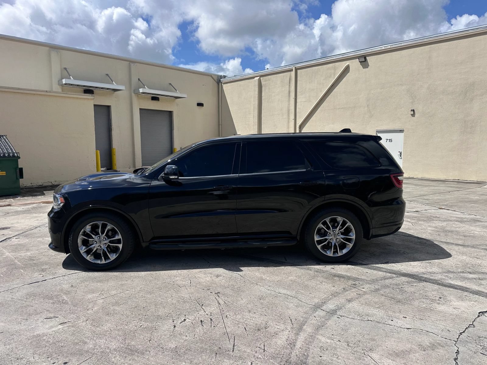 Used 2020 Dodge Durango R/T w/ Technology Group RWD image 8
