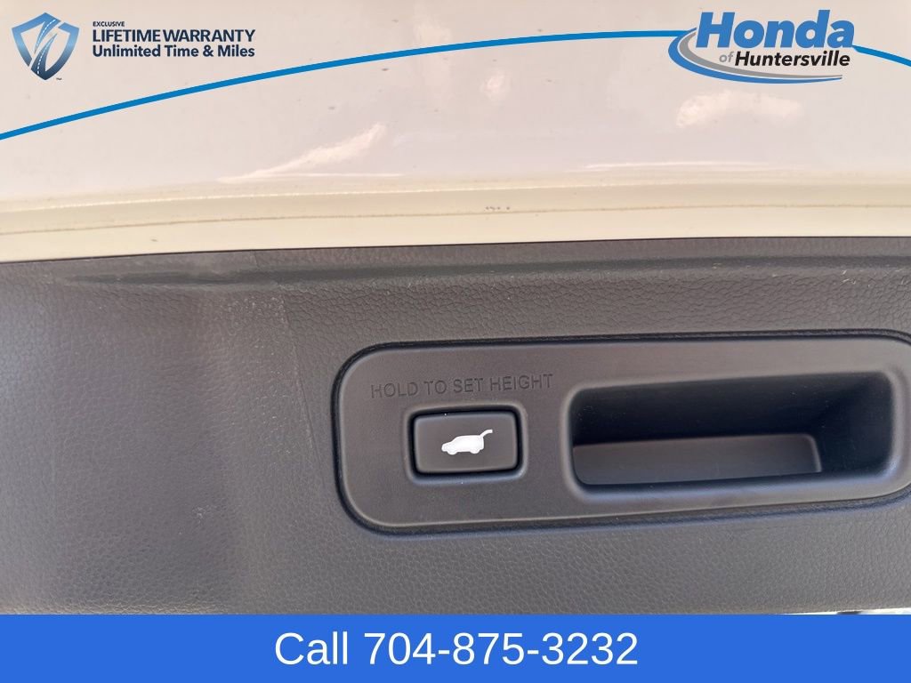Used 2023 Honda Pilot Elite image 13