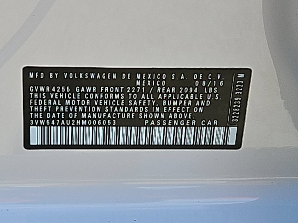 Used 2017 Volkswagen GTI SE FWD image 33