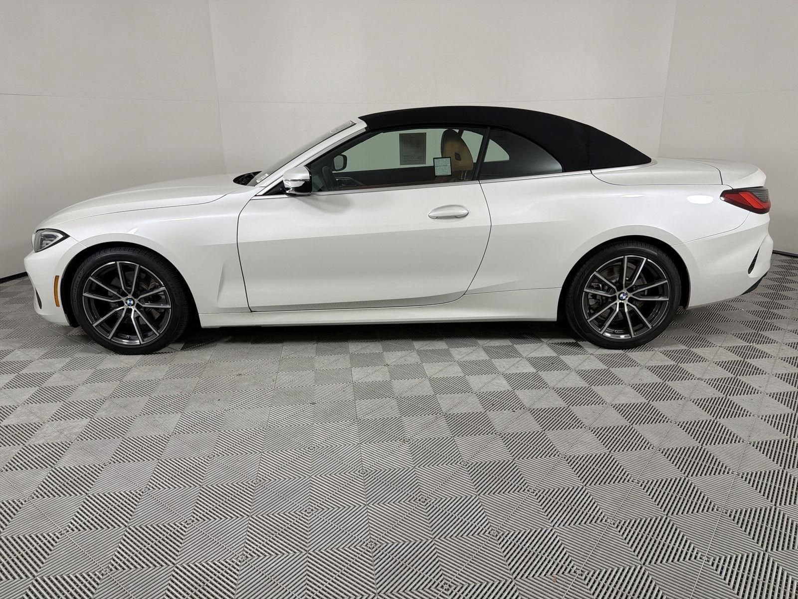 Used 2023 BMW 430i Convertible w/ Convenience Package image 2