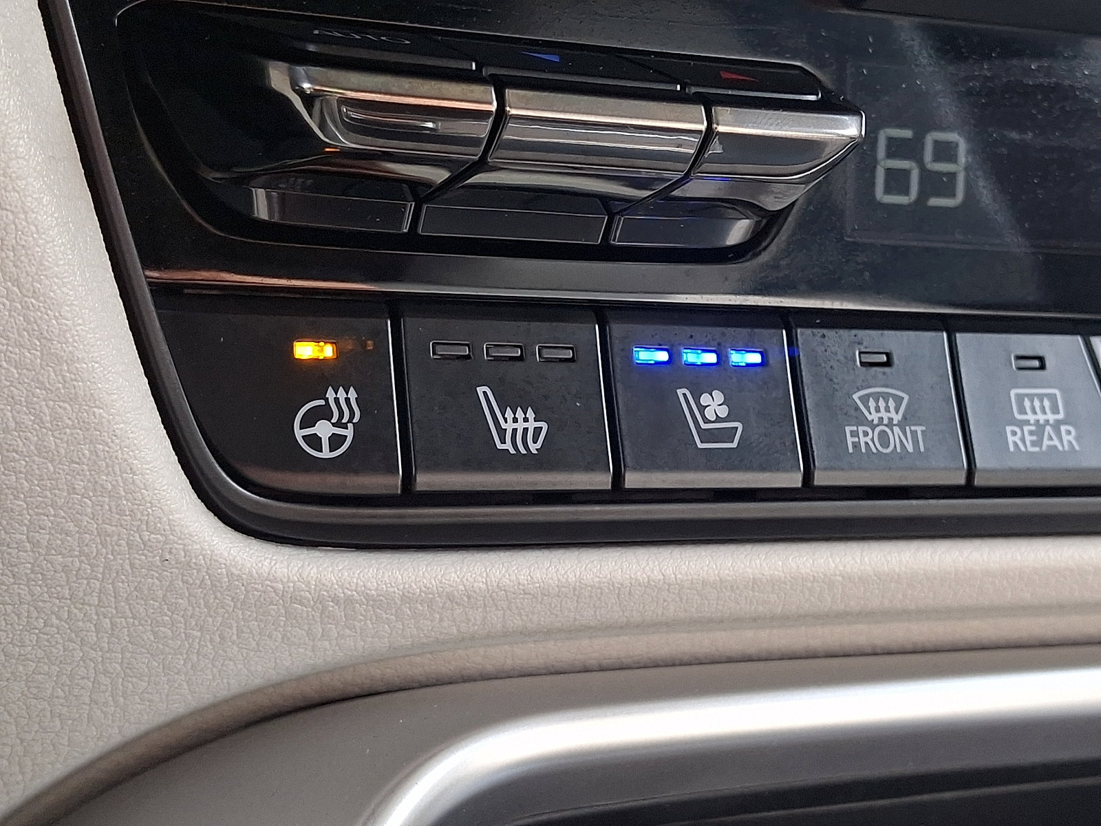 Certified 2025 MAZDA CX-90 Plug-In Hybrid w/ Premium Plus AWD/4WD image 30