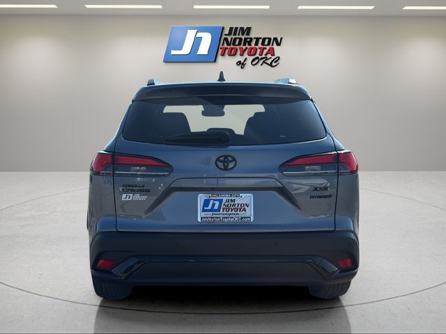 Used 2023 Toyota Corolla Cross AWD Hybrid w/ Convenience Package image 6