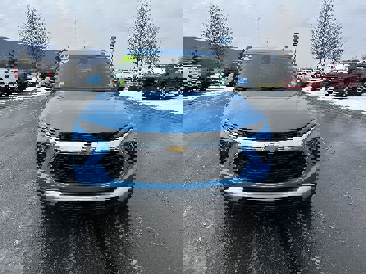 Used 2025 Chevrolet TrailBlazer LT w/ Convenience Package image 2