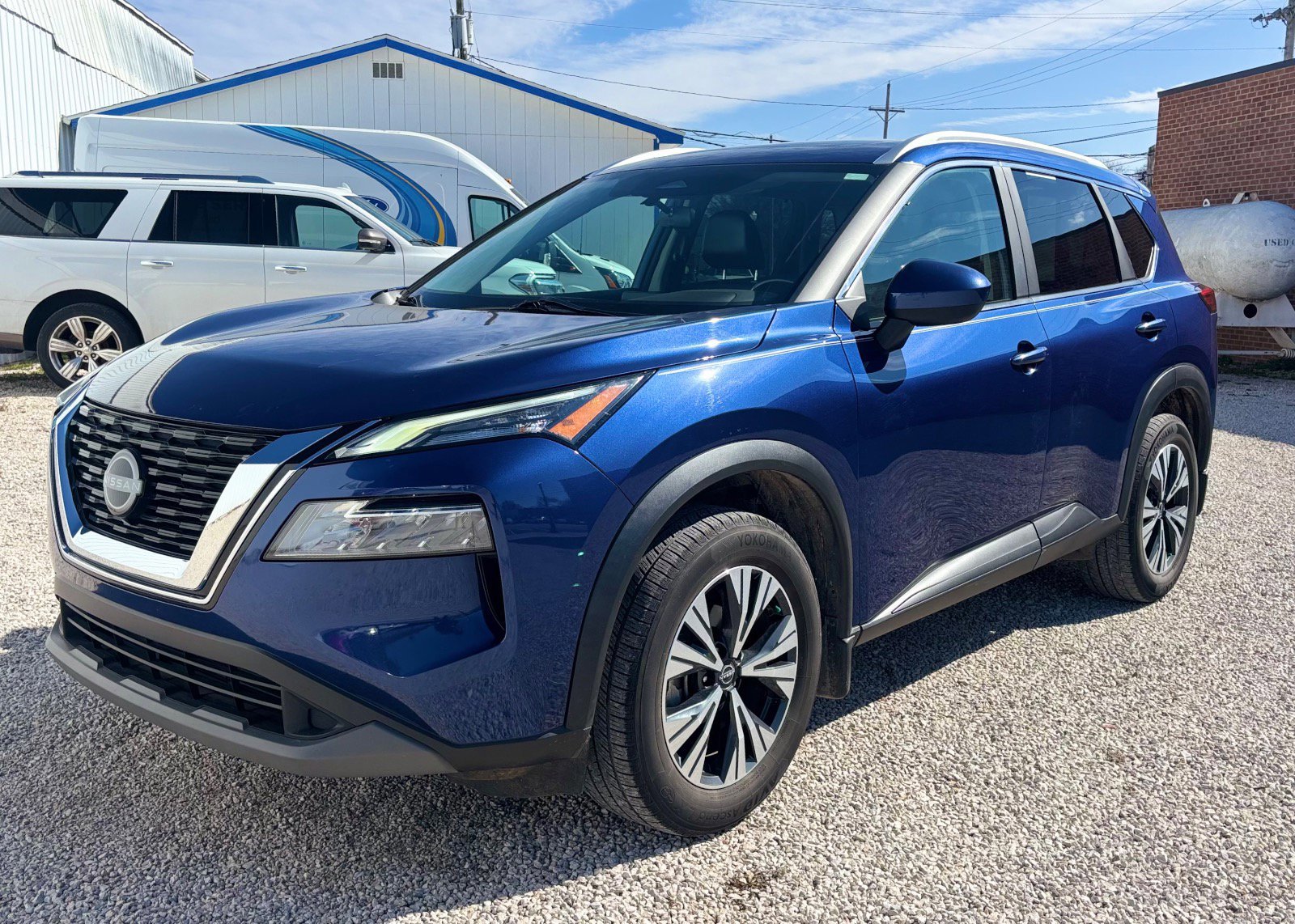 Used 2023 Nissan Rogue SV w/ SV Premium B Package image 12