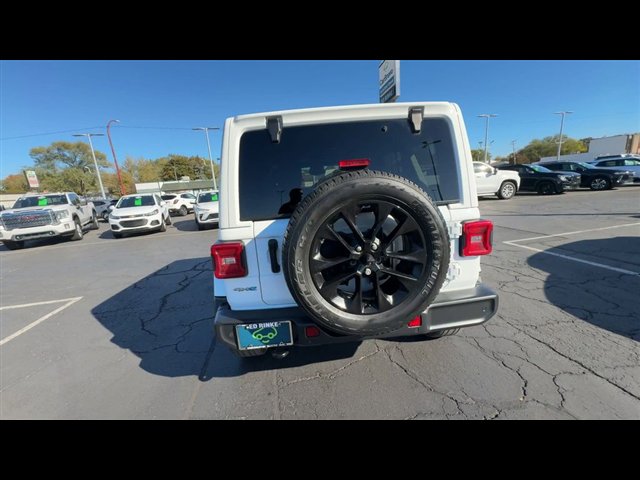 Used 2021 Jeep Wrangler Unlimited Sahara w/ Cold Weather Group image 7