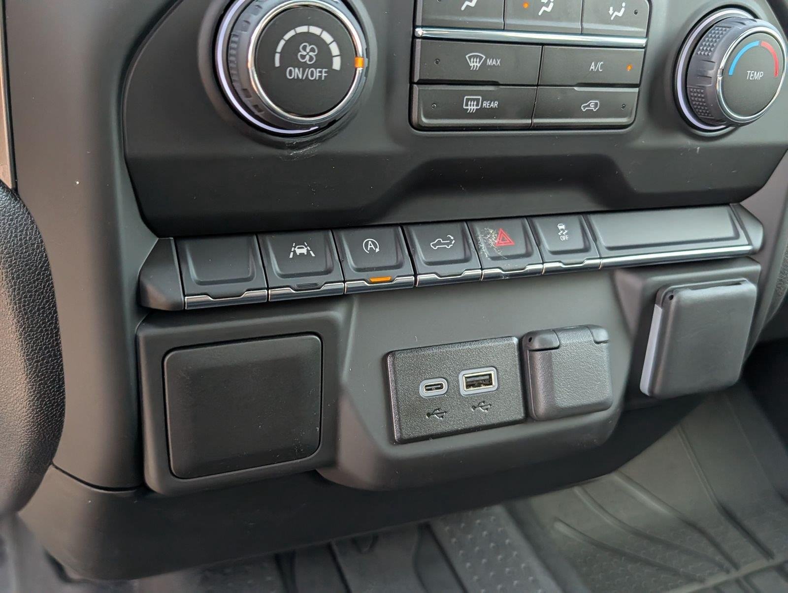New 2026 Chevrolet Silverado 1500 Custom AWD/4WD image 17