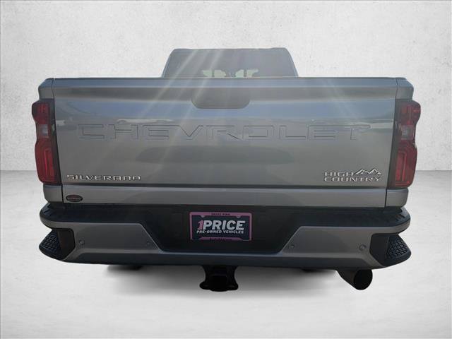 Used 2024 Chevrolet Silverado 3500 High Country w/ High Country Premium Package AWD/4WD image 4
