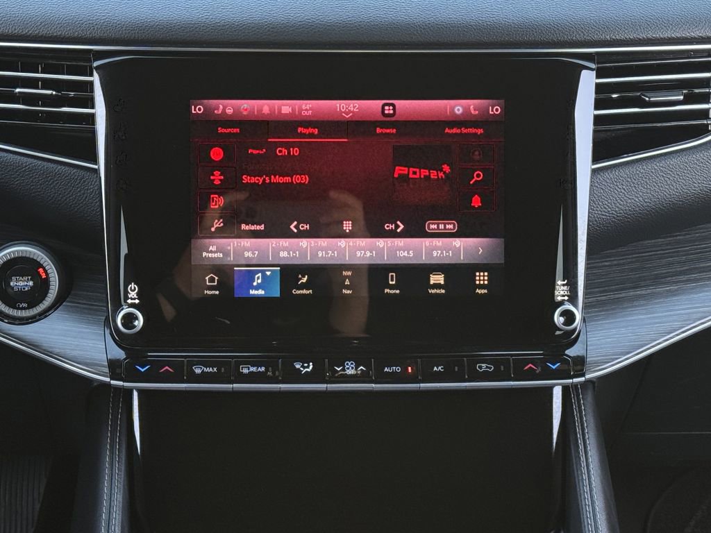 Used 2024 Jeep Wagoneer Series II w/ Flexible Seating Group image 17