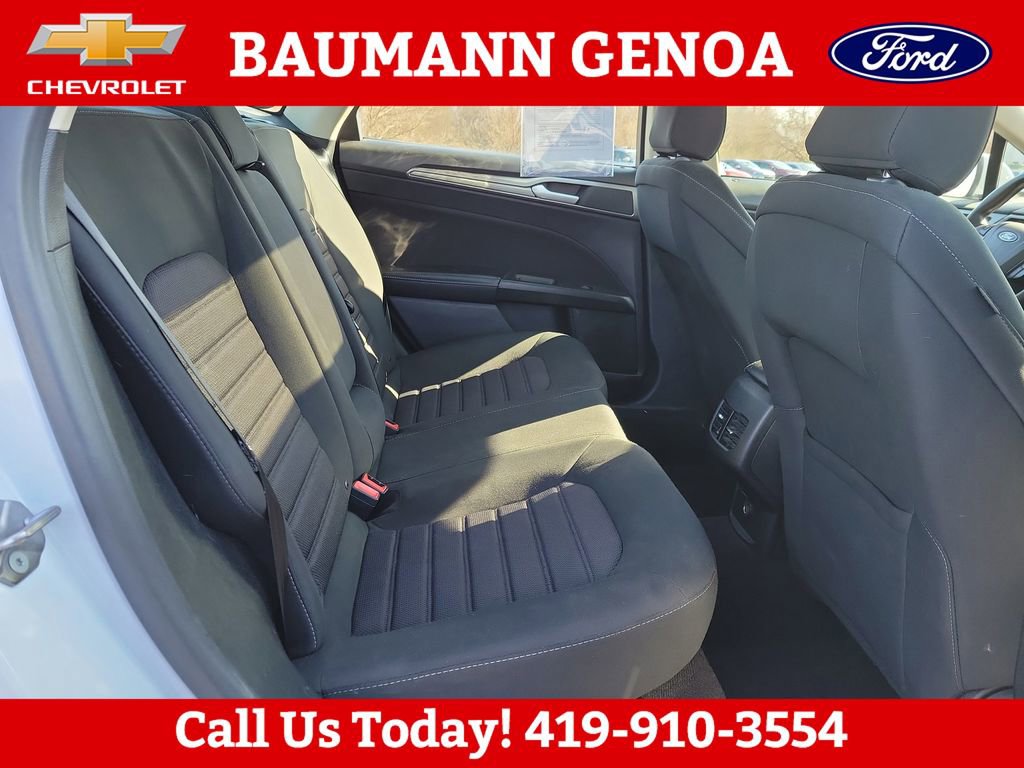 Used 2020 Ford Fusion SE FWD image 14