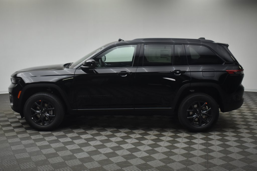 New 2027 Jeep Grand Cherokee Laredo X AWD/4WD image 12