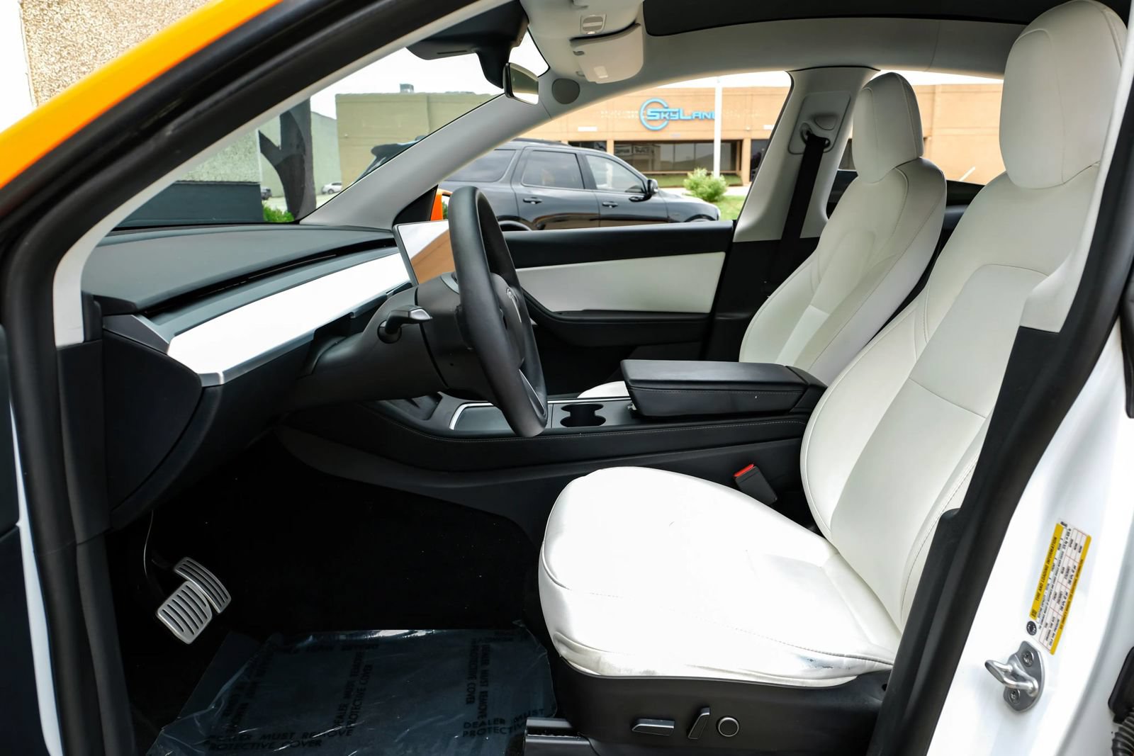 Used 2022 Tesla Model Y Performance AWD/4WD image 3