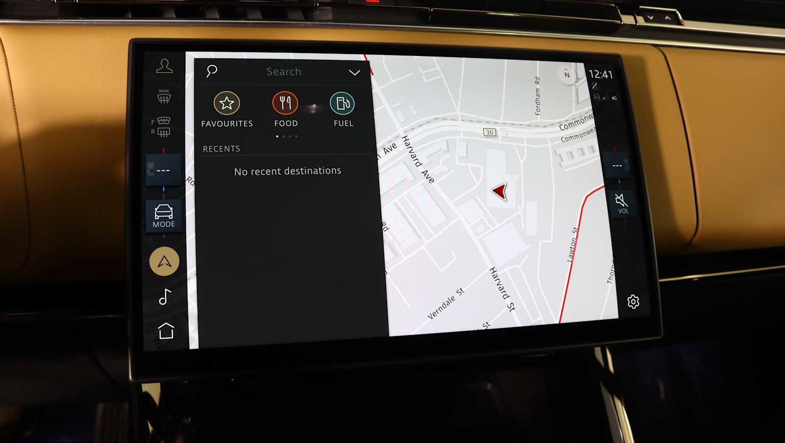 Used 2025 Land Rover Range Rover Sport Dynamic SE image 20