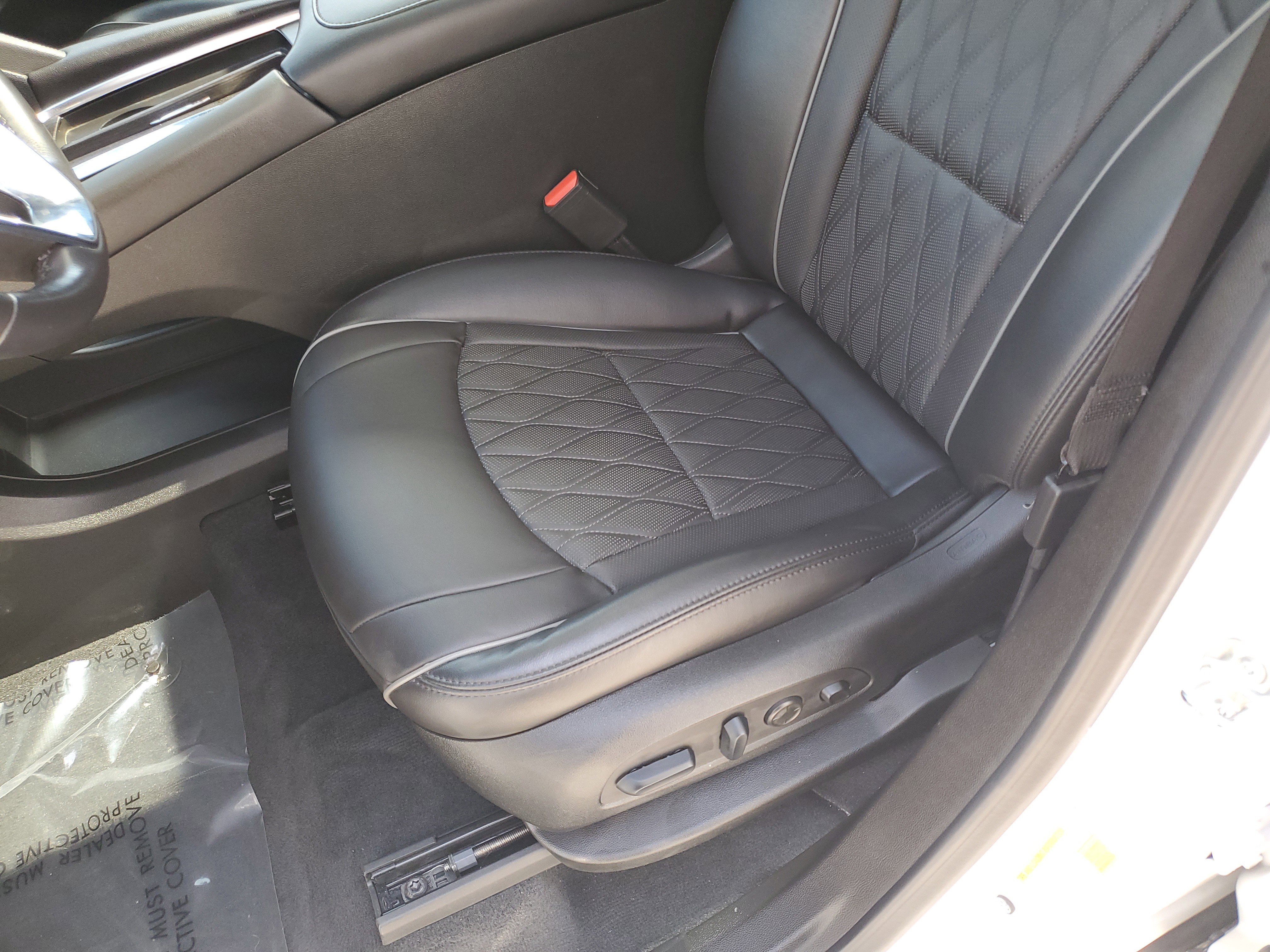 Used 2024 Buick Enclave Avenir w/ Avenir Technology Package image 22