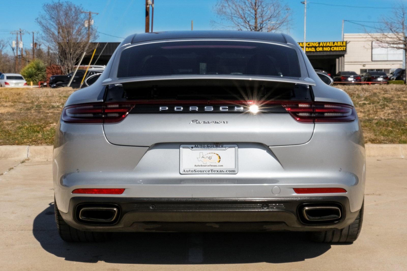 Used 2018 Porsche Panamera 4 AWD/4WD image 5