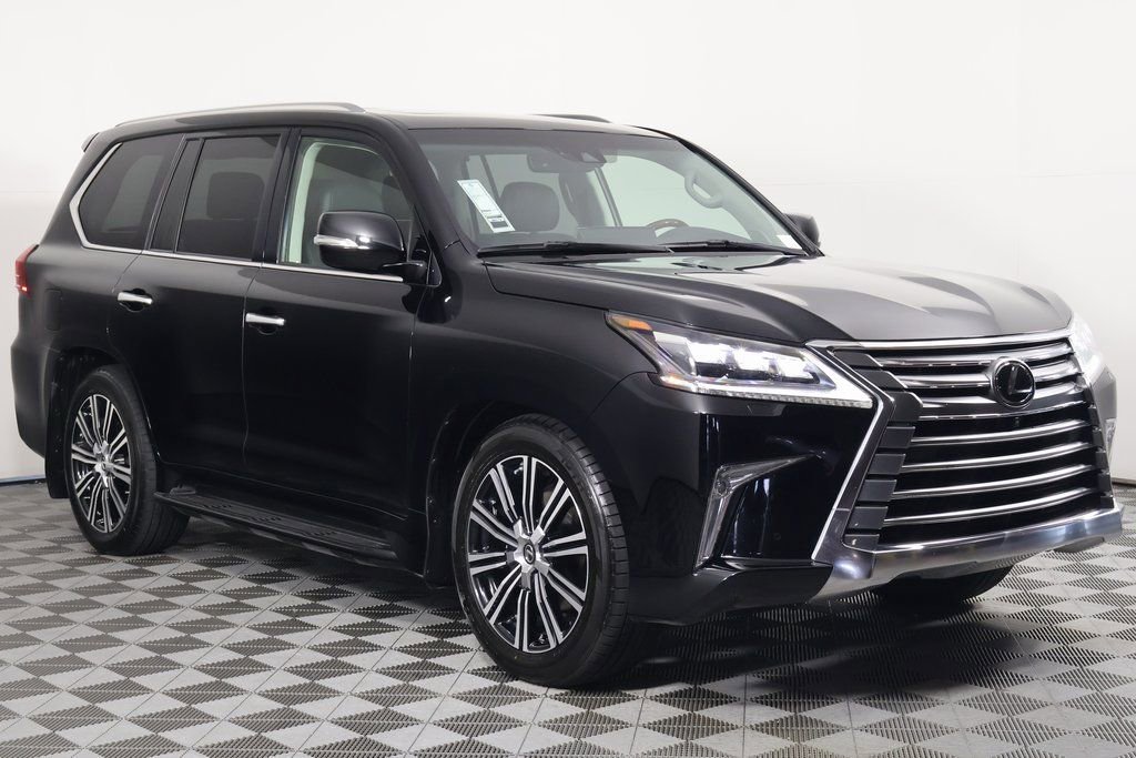 Used 2021 Lexus LX 570 4WD w/ Luxury Package image 3