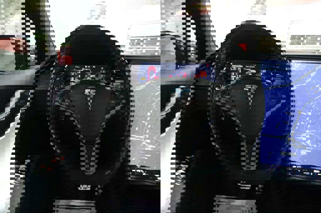 Used 2020 Tesla Model X Performance image 29